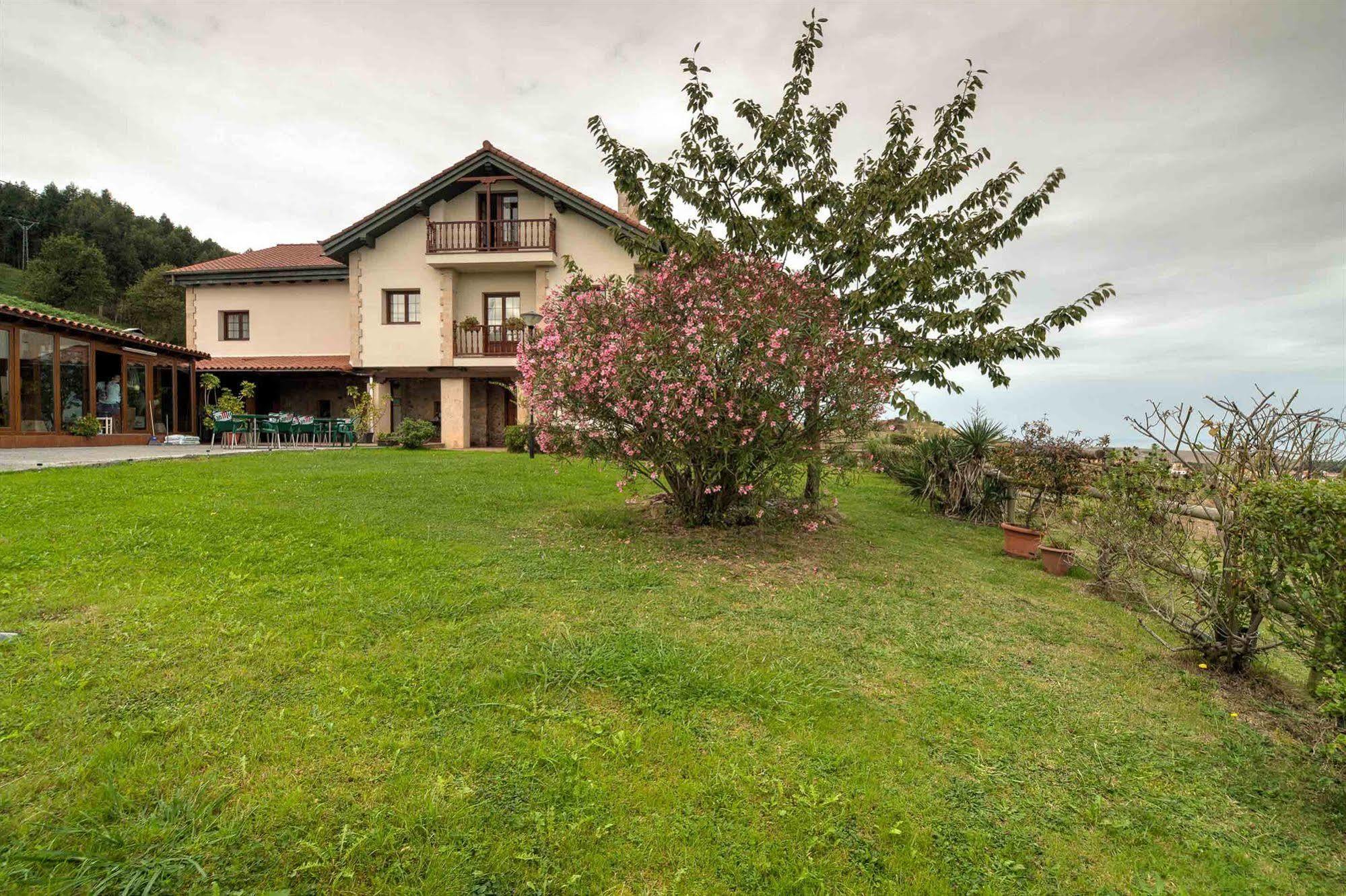 Gasthaus Posada De Ajo Exterior foto